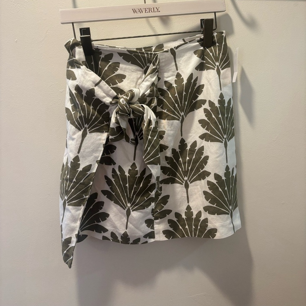 Loft Palm Skirt